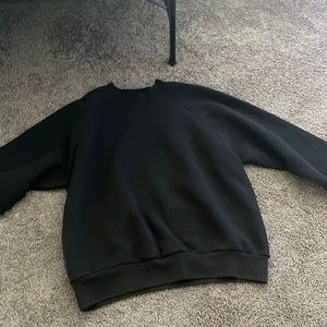 Super comfy black crew neck